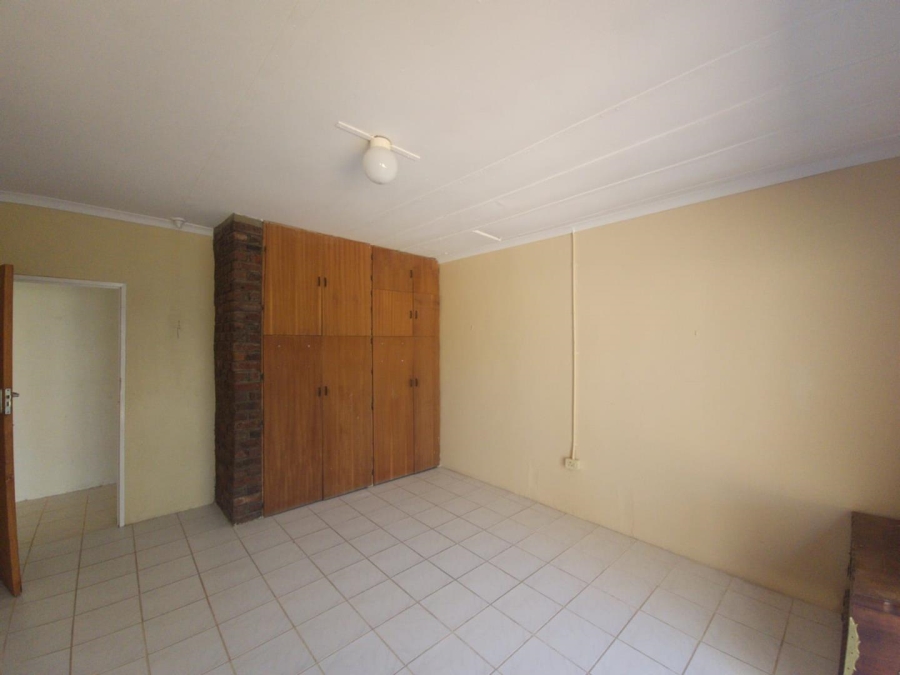 To Let 4 Bedroom Property for Rent in Ladybrand Free State